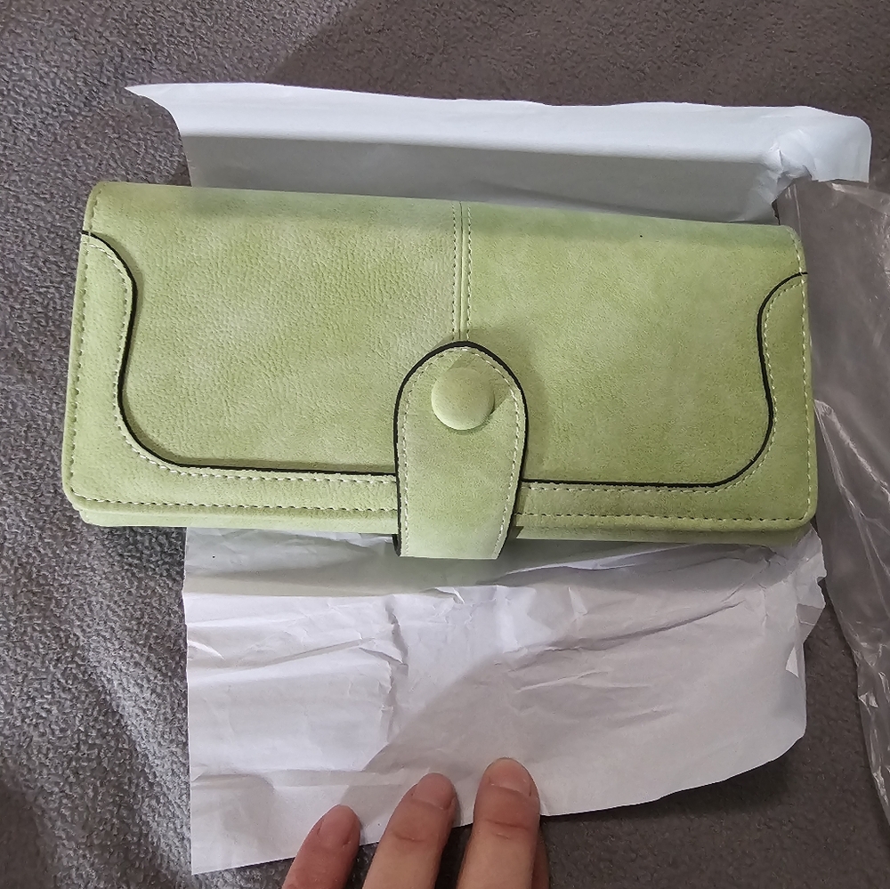 Green Women's Wallet